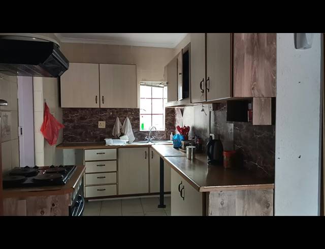 4 BEDROOM HOUSE FOR SALE IN NORKEM PARK
